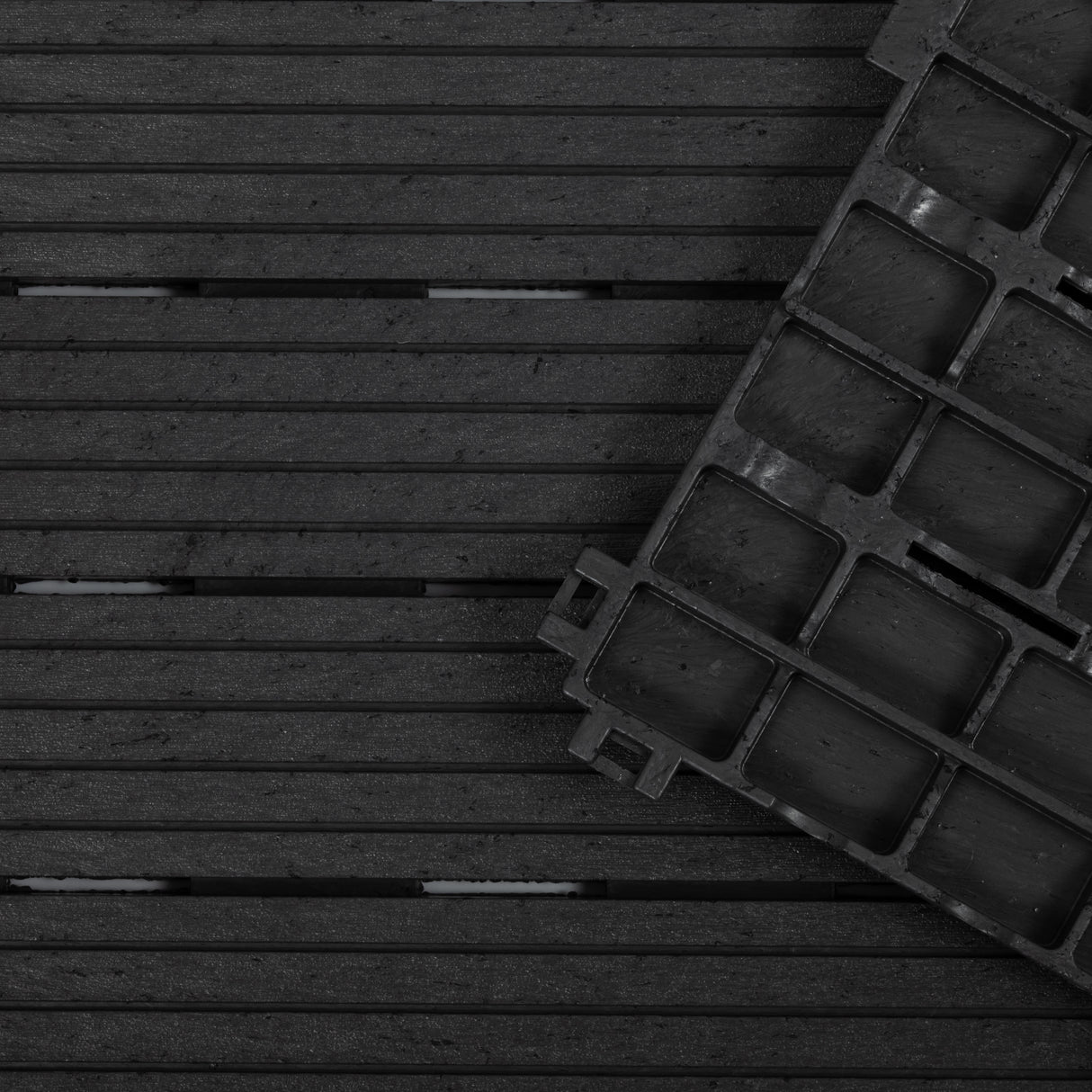 Pallet Offer - Cosmo Garden Patio Cosmopolitan Decking Tiles - 630pcs