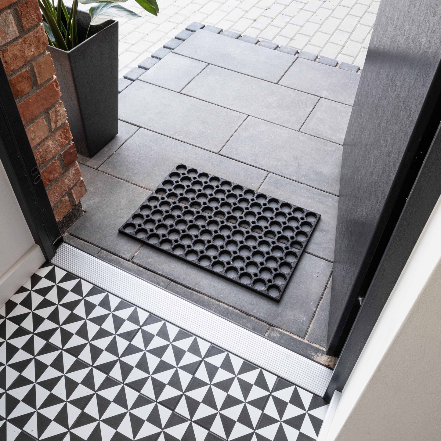 Nicoman Heavy Duty Non Slip Hollow Rubber Entrance Door Mat