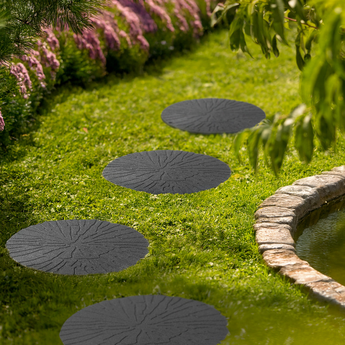Eco-Friendly Garden Stepping Stones - Cracked Log Grey