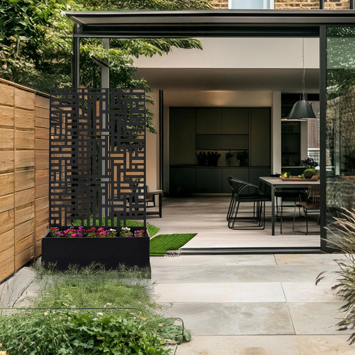 Metal Outdoor Privacy Screen with Plant Pot - 90cm x 180cm