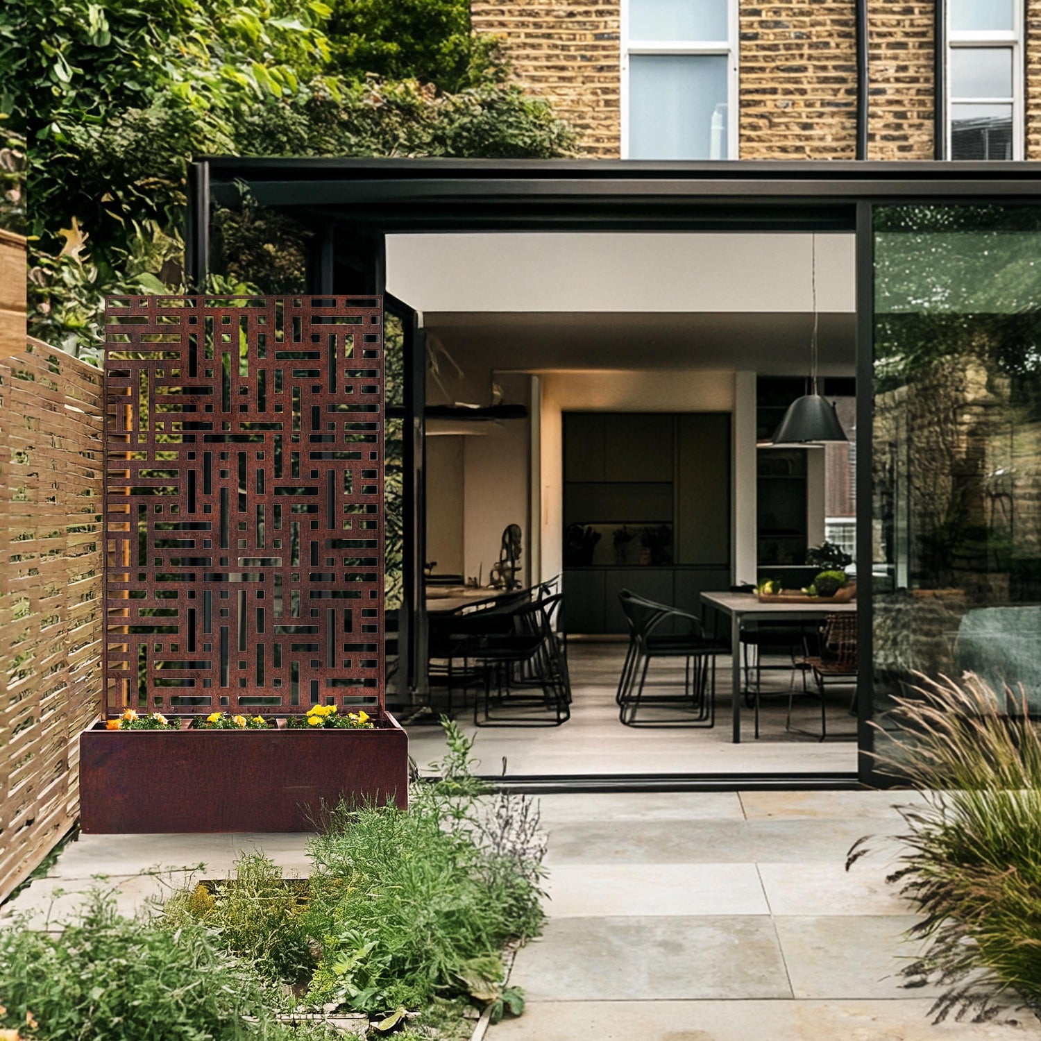 Metal Outdoor Privacy Screen with Plant Pot - 90cm x 180cm