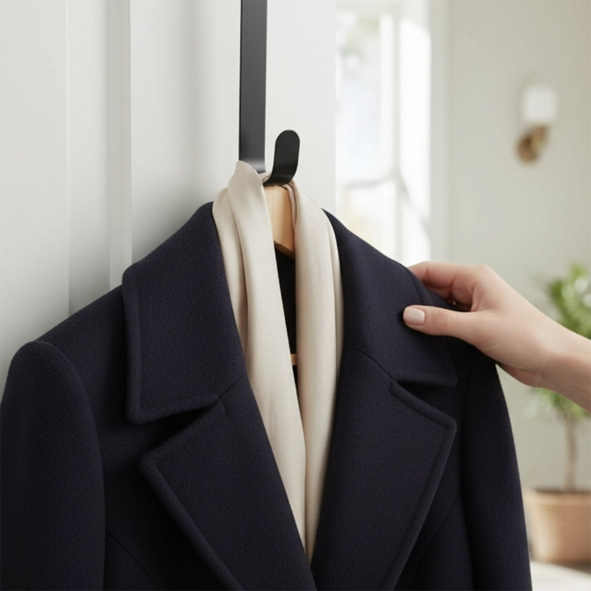 Metal Wreath Door Hanger - Grey or White