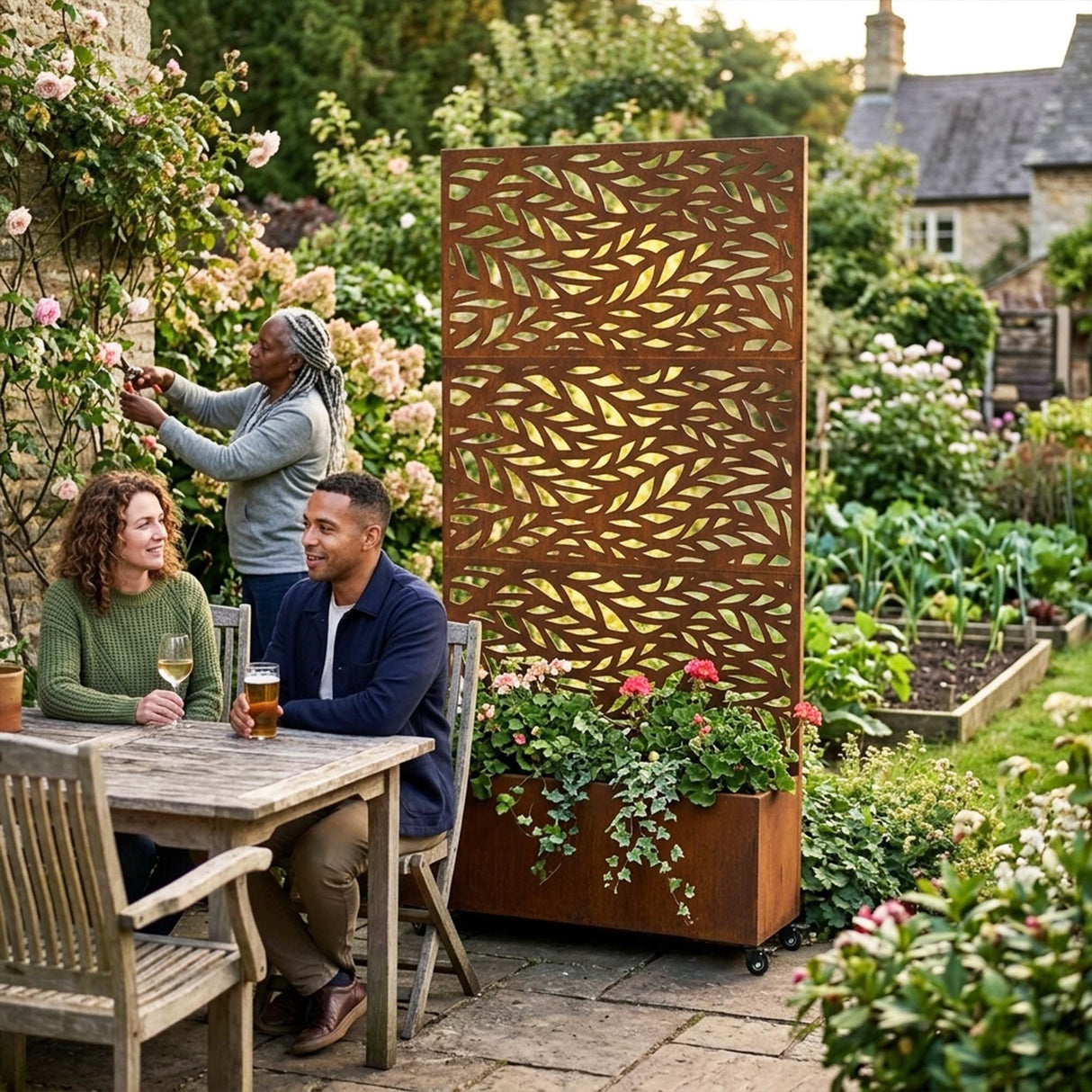 Metal Indoor/Outdoor Privacy Screen with Plant Pot - Leaf